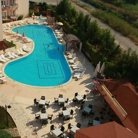 Ξενοδοχείο Pelin 3*