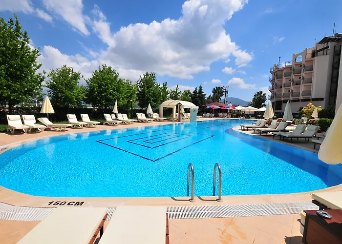 Ξενοδοχείο Pelin 3*