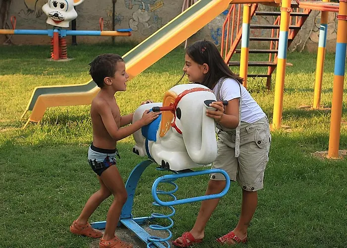 Ξενοδοχείο Pelin 3*