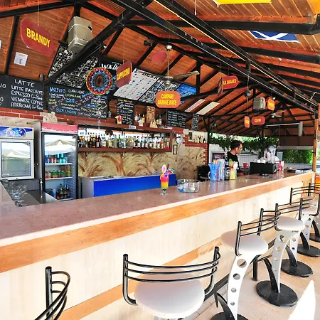 ホテル Pelin フェティエ